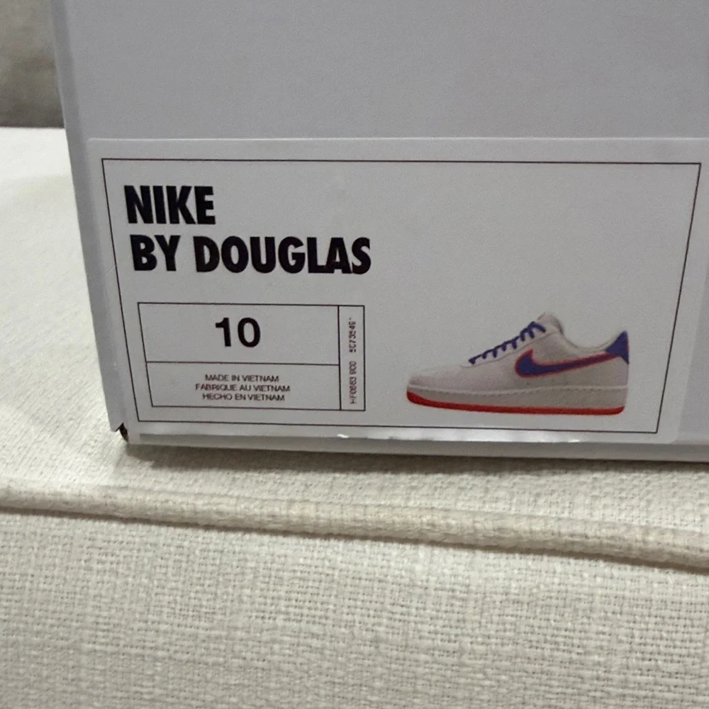 Nike red white and blue Air Force 1 - Picture 2 of 5